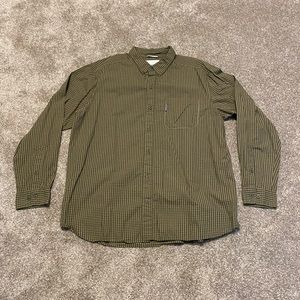 Columbia Green and Tan Long Sleeve Button Down Shirt Size XL.